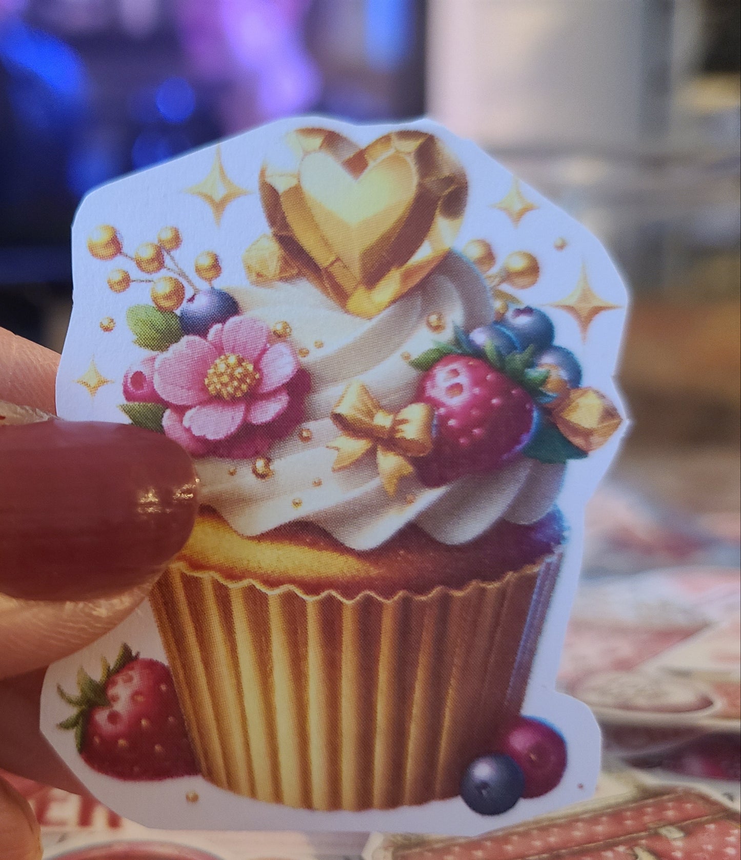 Valentine Cupcake with Gold Heart