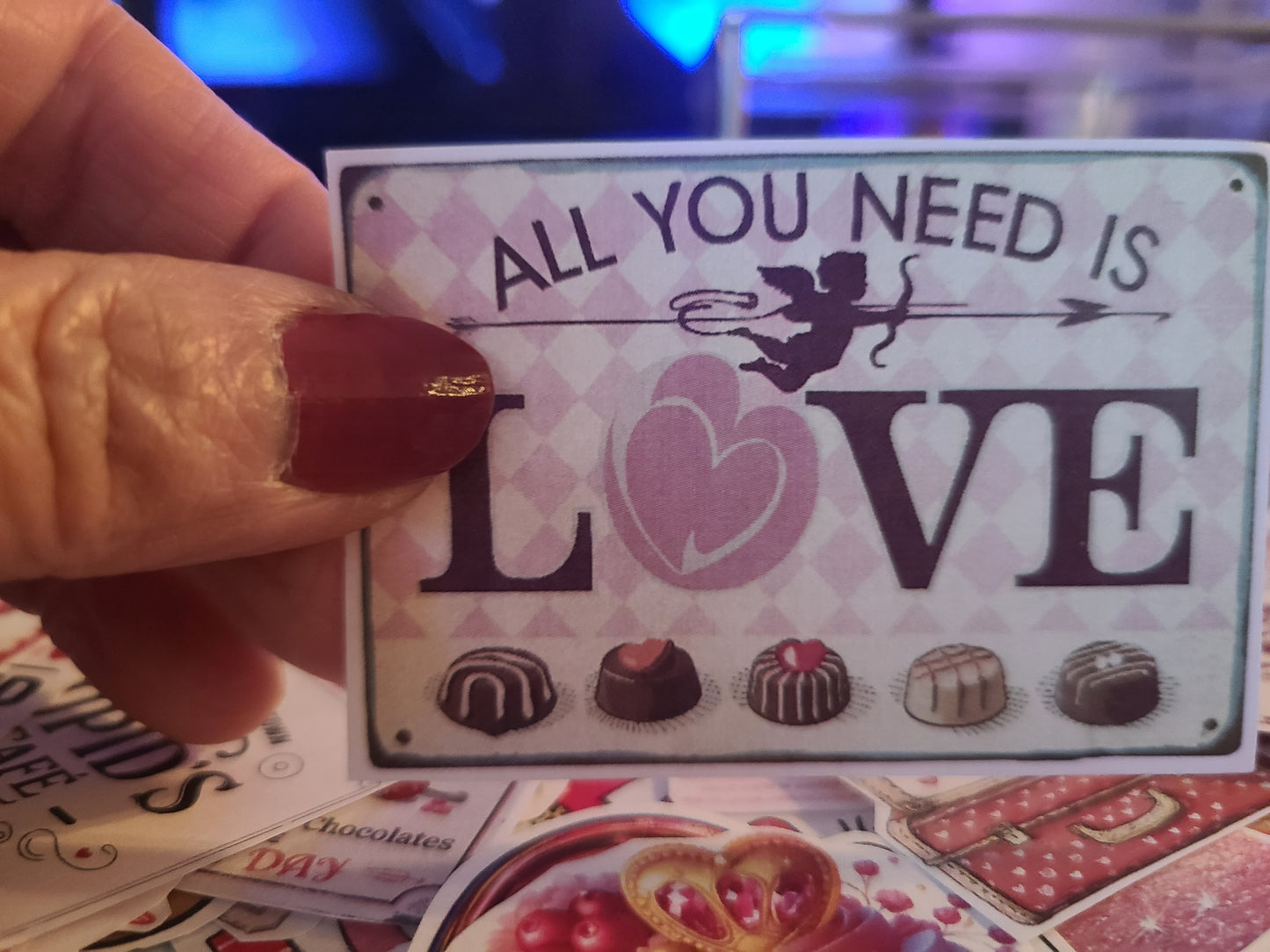 Valentine Sign - All You Need Is Love 8