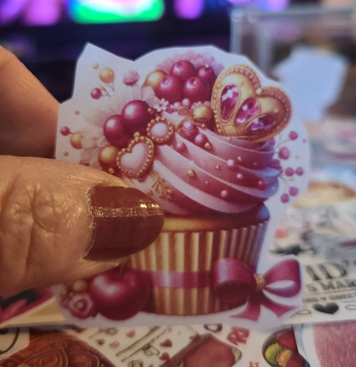 Valentine Cupcakes with Jewels 16
