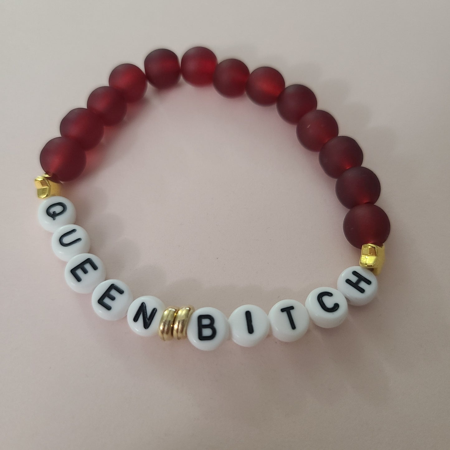 Bracelet QUEEN BITCH - glass beads